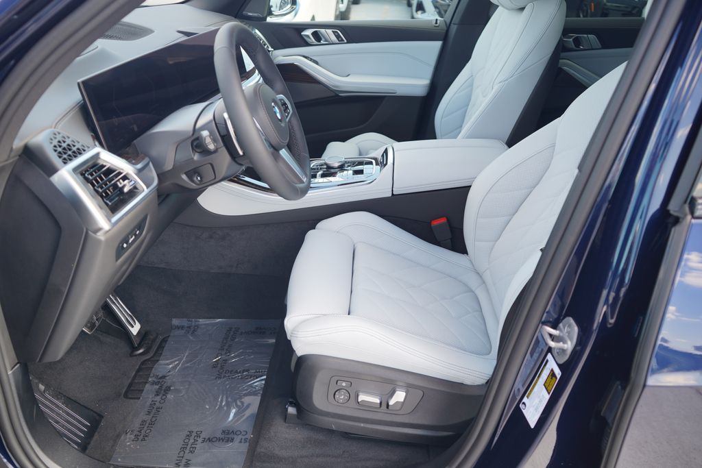 Thumbnail: 2026 BMW X5 - 10