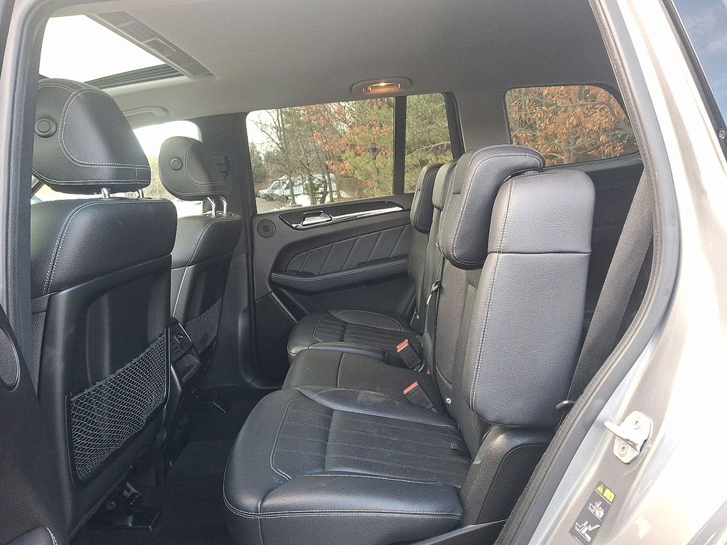 Thumbnail: 2016 Mercedes-Benz GL-Class - 10