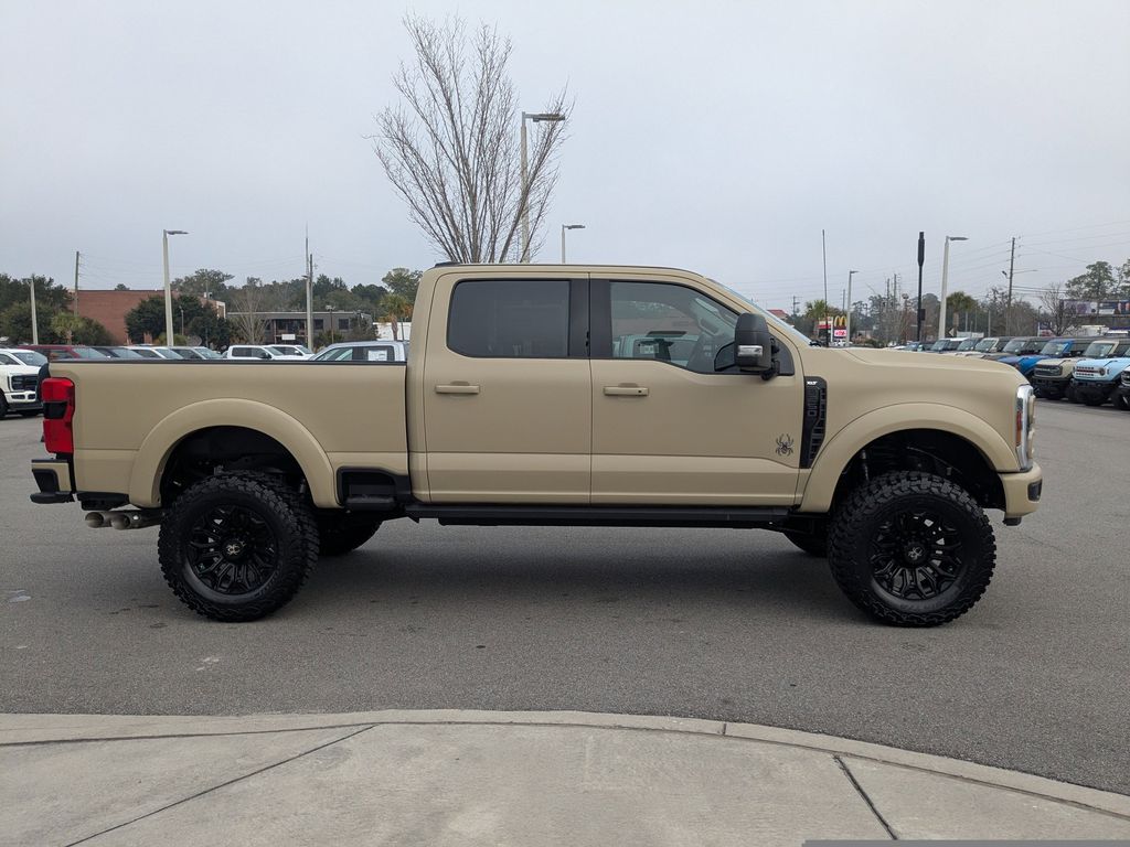 2026 Ford F-250 Super Duty Black Widow
