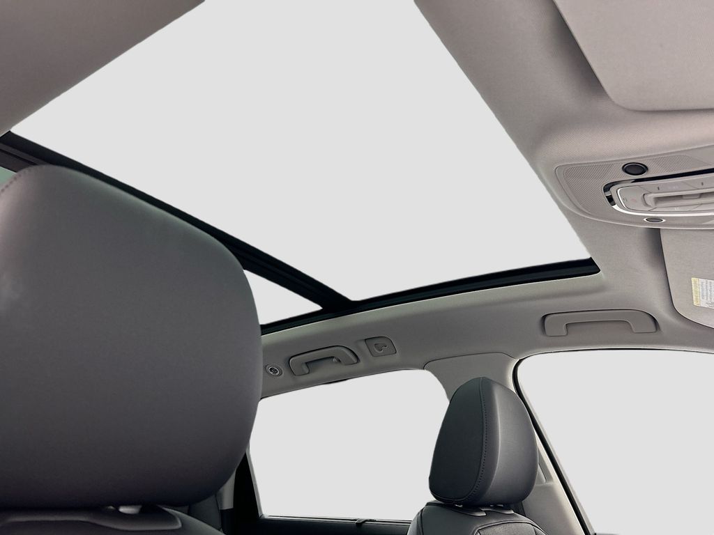 Thumbnail: 2023 Audi Q7 - 17