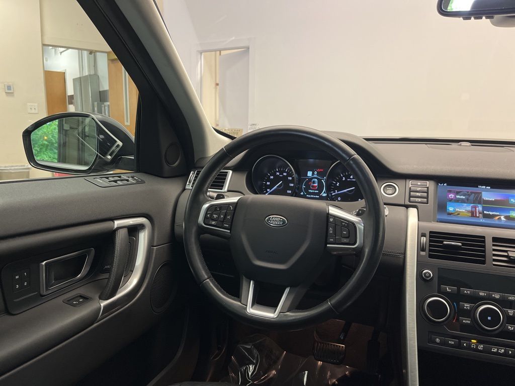 Thumbnail: 2019 Land Rover Discovery Sport - 26