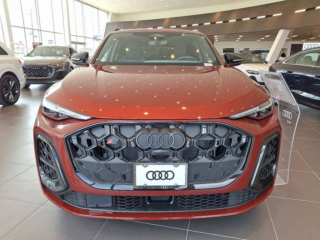 Thumbnail: 2025 Audi SQ5 - 2