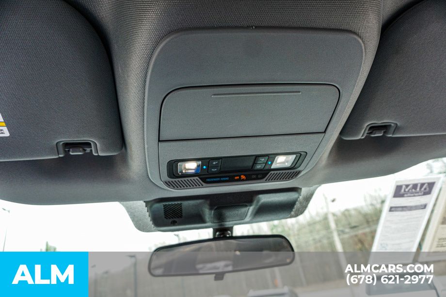 Used 2025 Gray Ford XLT image 33