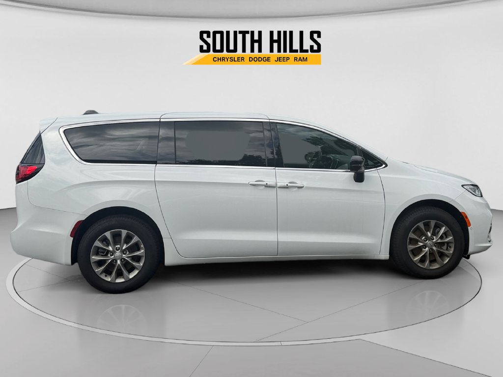 2026 Chrysler Pacifica Limited White at Honda North