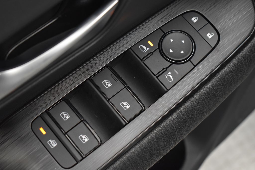 Thumbnail: 2026 Nissan Kicks - 10