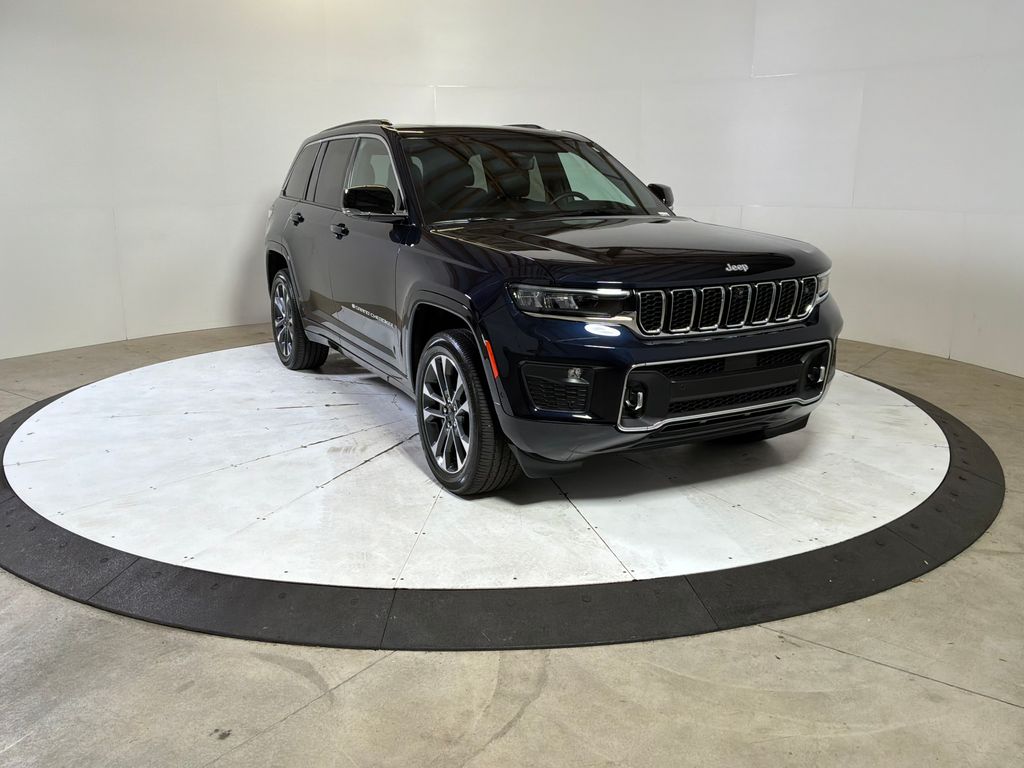 2024 Jeep Grand Cherokee Overland 4WD