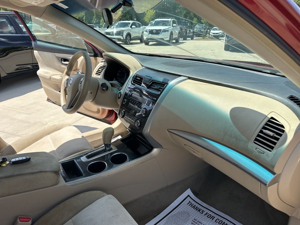 2013 Cayenne Red Metallic Nissan Altima 2.5 S FWD Sedan