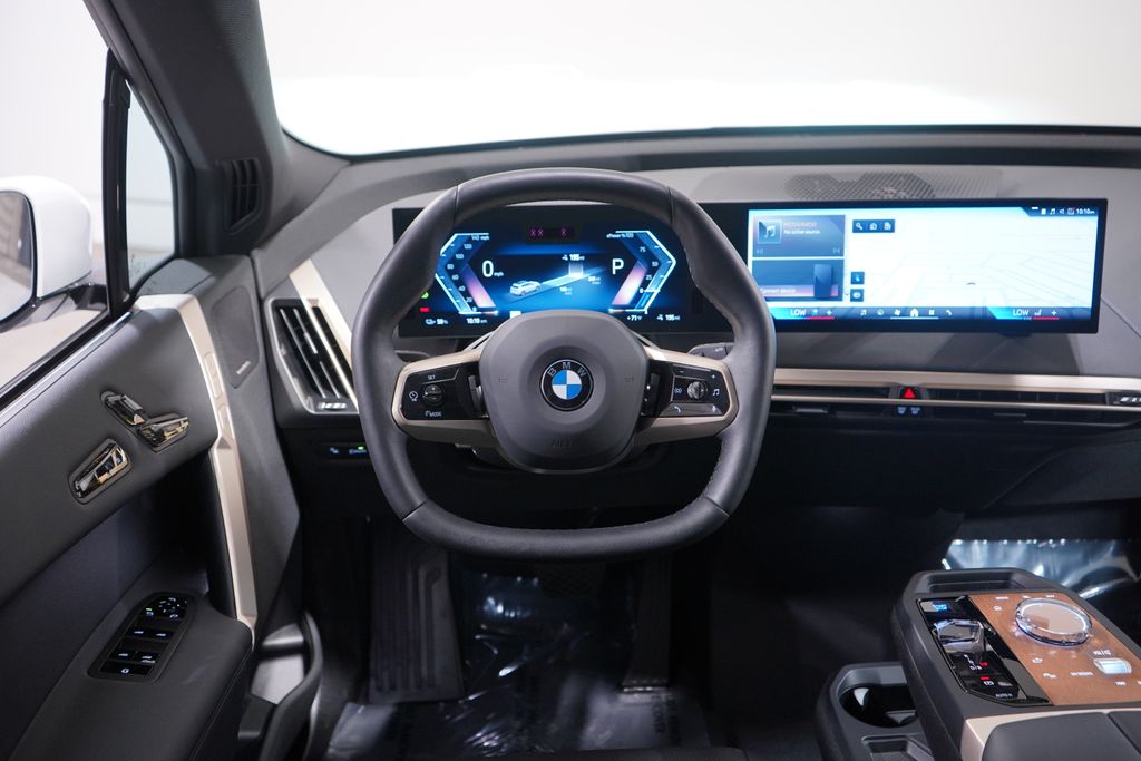 Thumbnail: 2026 BMW iX - 11