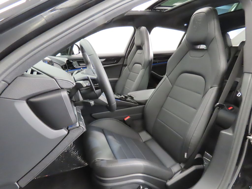 Thumbnail: 2025 Porsche Panamera - 5