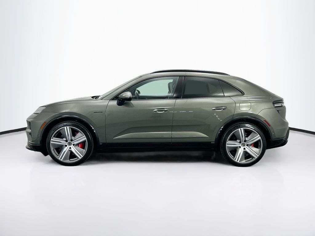 Thumbnail: 2025 Porsche Macan - 2