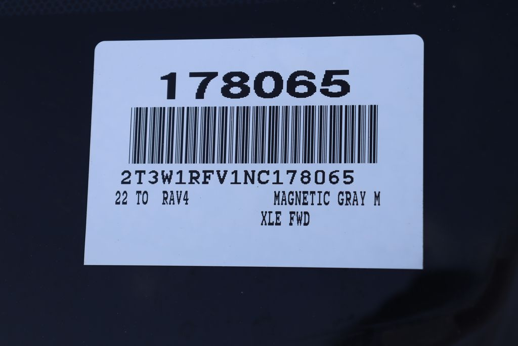 Thumbnail: 2022 Toyota RAV4 - 7