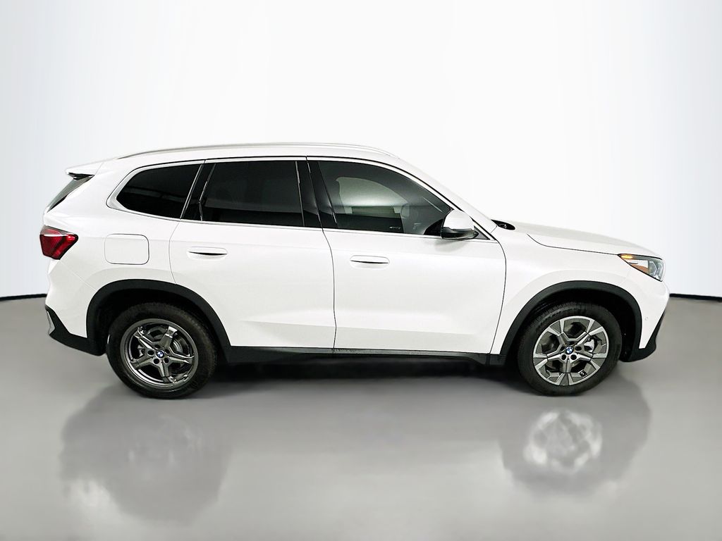 Thumbnail: 2023 BMW X1 - 4
