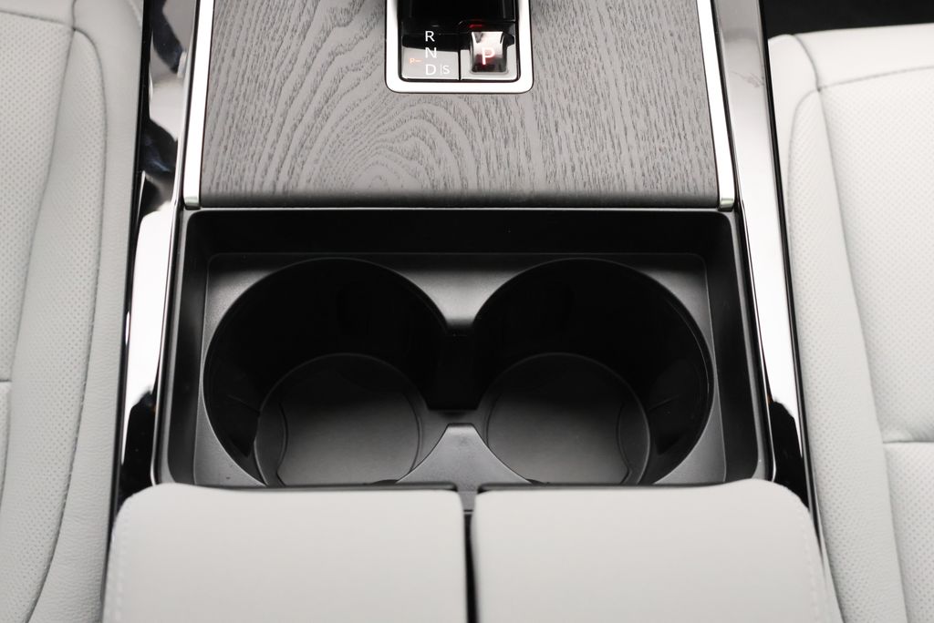 Thumbnail: 2026 Land Rover Range Rover Evoque - 25