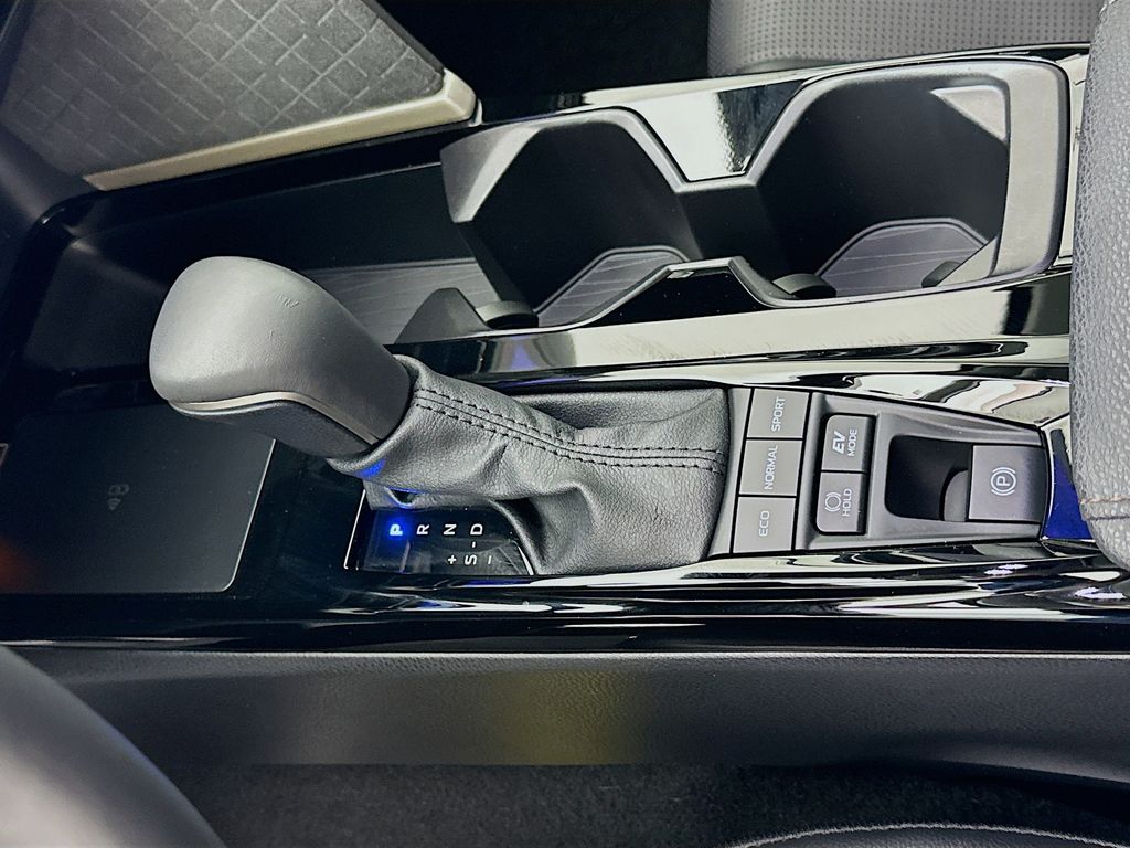 Thumbnail: 2025 Toyota Camry - 17