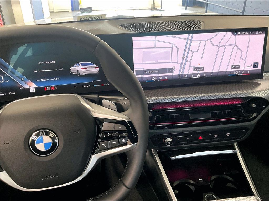 2026 BMW 3 Series — photo 18