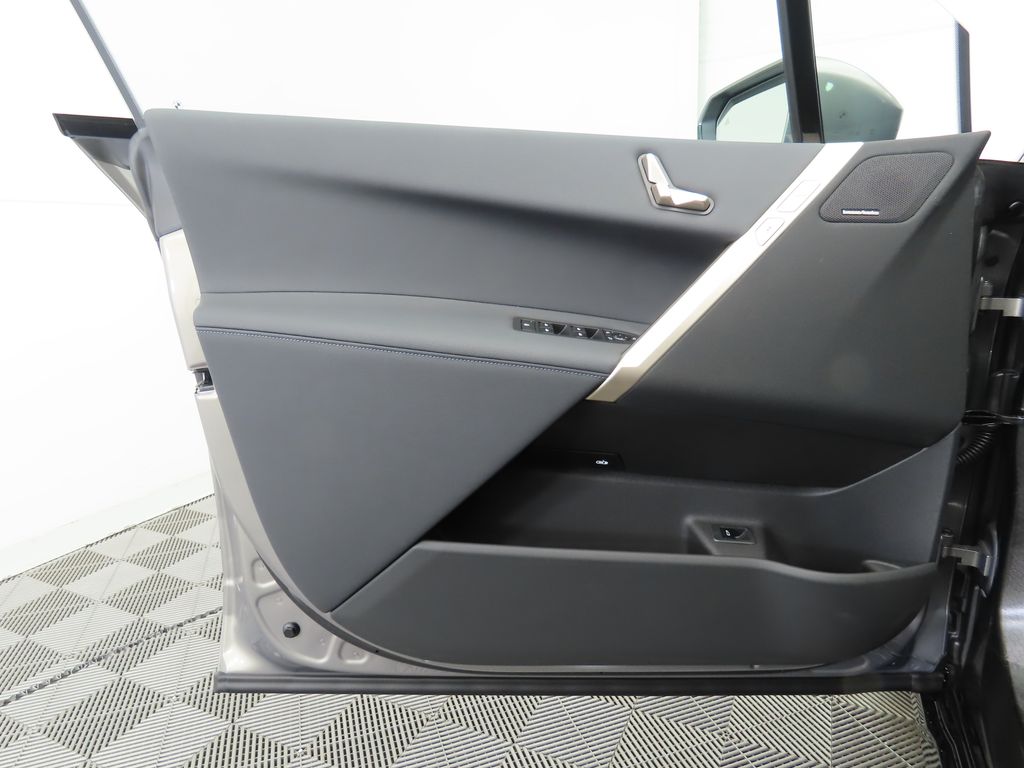 2025 BMW iX xDrive50 25