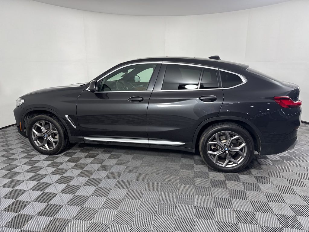 Thumbnail: 2023 BMW X4 - 8