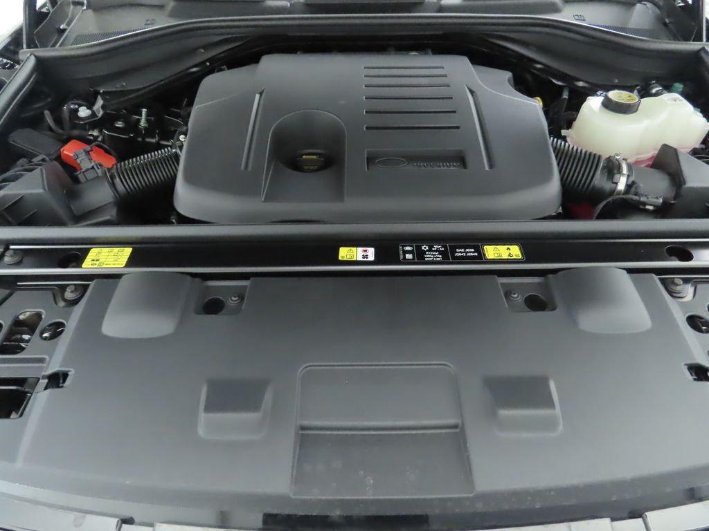 Thumbnail: 2025 Land Rover Range Rover Sport - 30