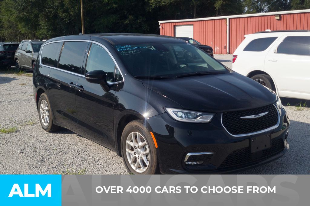 Used 2024 Black Chrysler Touring L image 2