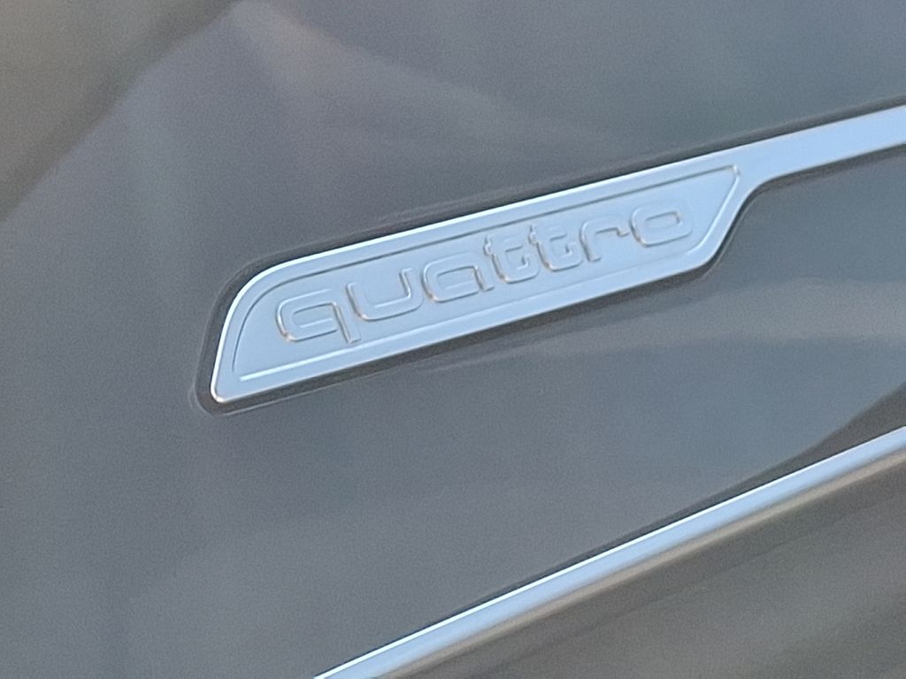 Thumbnail: 2022 Audi A8 - 25