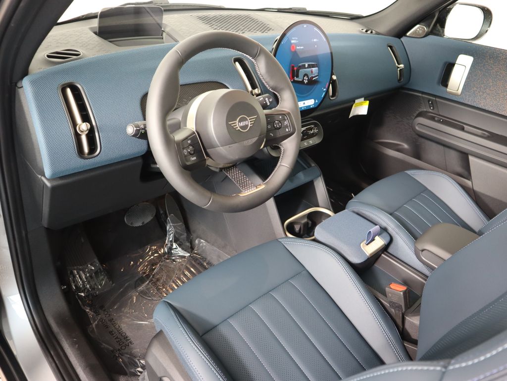 2025 MINI Cooper Countryman Iconic 11