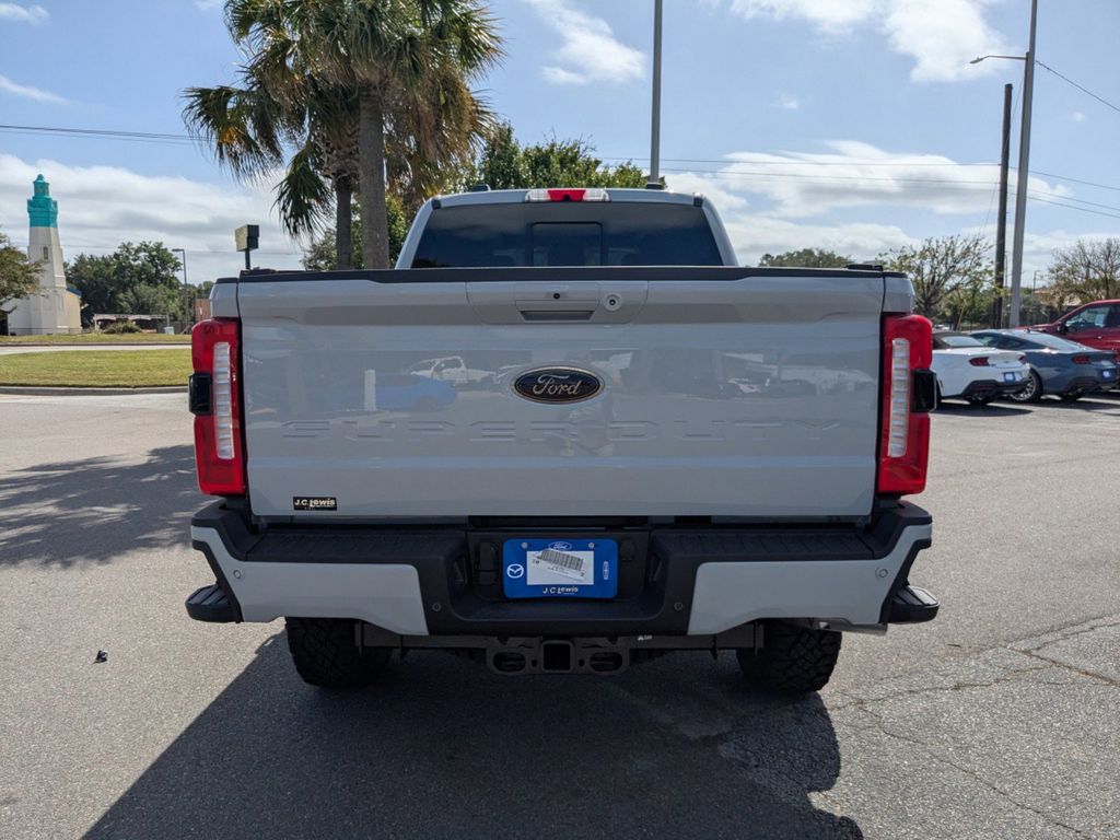 2026 Ford Super Duty F-350 SRW LARIAT