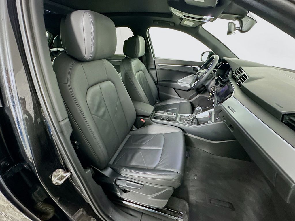 Thumbnail: 2019 Audi Q3 - 28