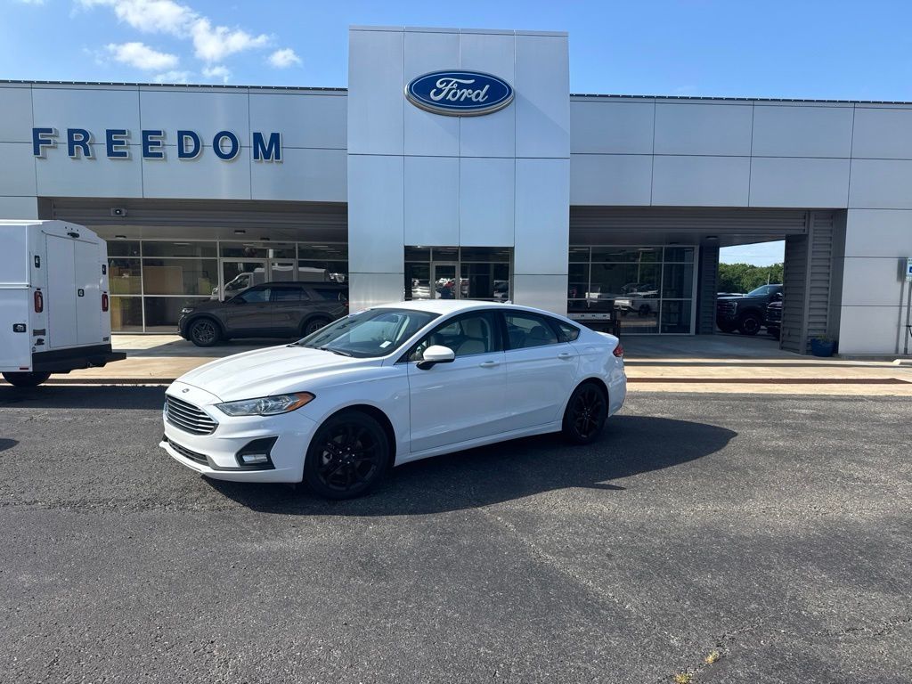 Oxford White 2019 Ford Fusion SE Sedan Front-Wheel Drive 6-Speed Automatic