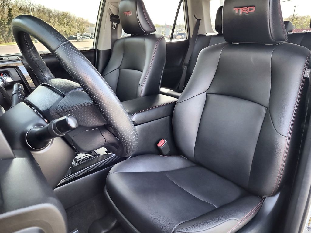 2018 Toyota 4Runner TRD Off Road 13