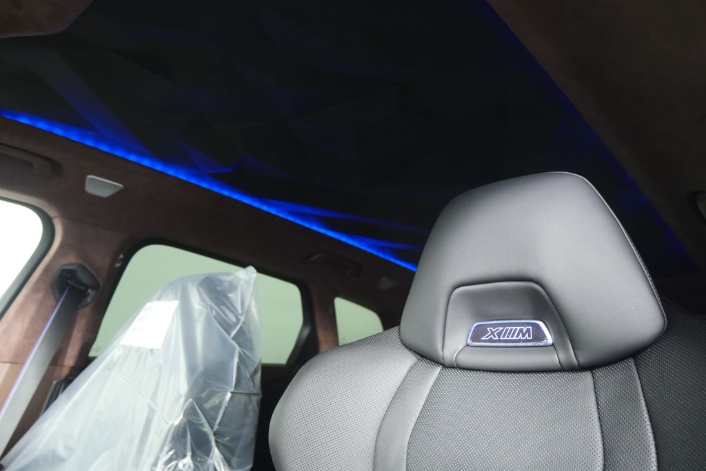 Thumbnail: 2026 BMW XM - 14