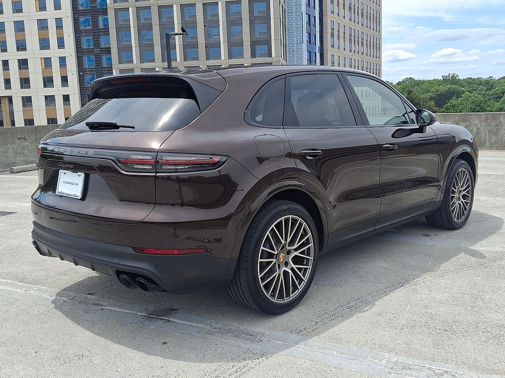 Thumbnail: 2023 Porsche Cayenne - 8