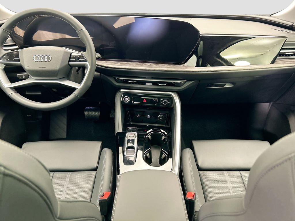 Thumbnail: 2025 Audi Q5 - 13