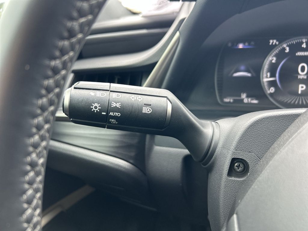 Thumbnail: 2021 Lexus ES - 28