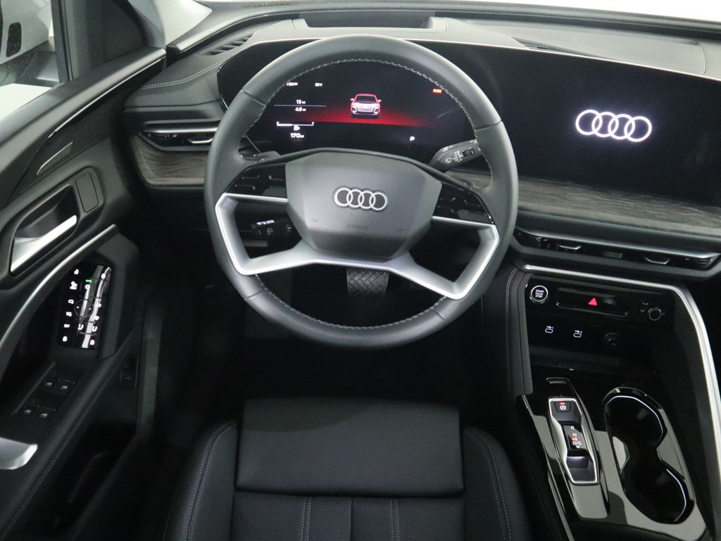 Thumbnail: 2025 Audi Q5 - 11