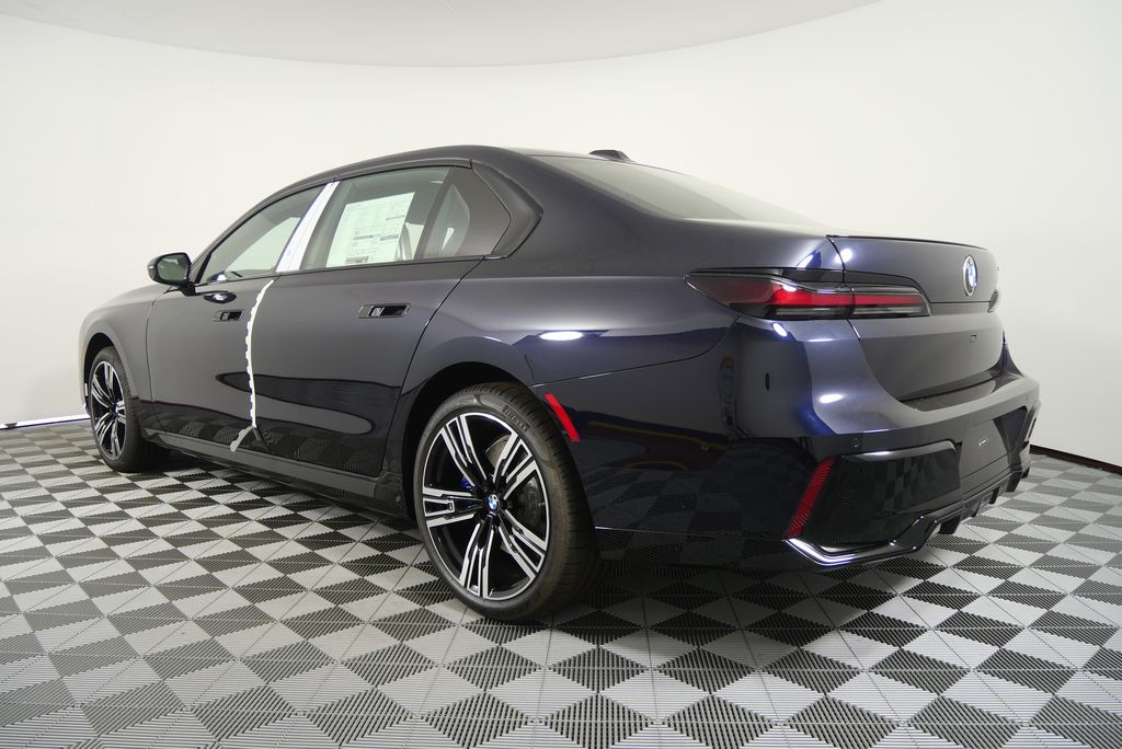 Thumbnail: 2026 BMW 7 Series - 5