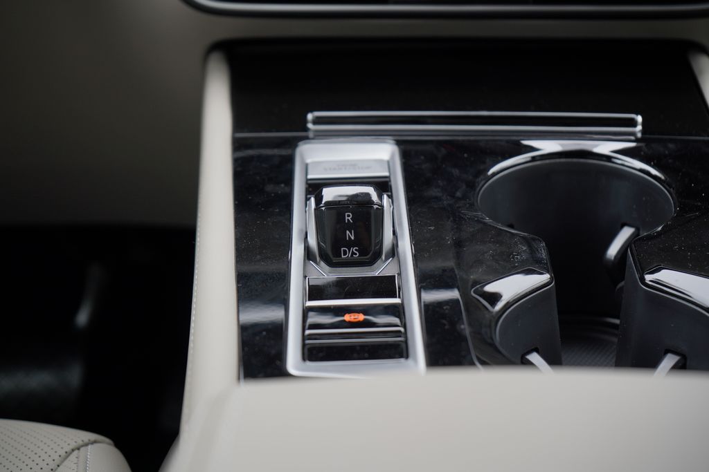 Thumbnail: 2025 Volkswagen Atlas - 18