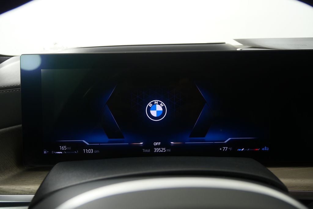 Thumbnail: 2023 BMW X7 - 24