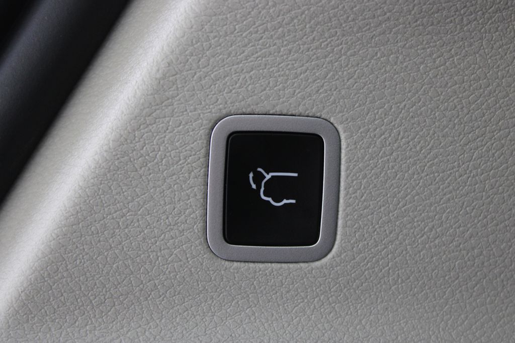 used 2023 Chrysler Pacifica Hybrid car, priced at $24,999