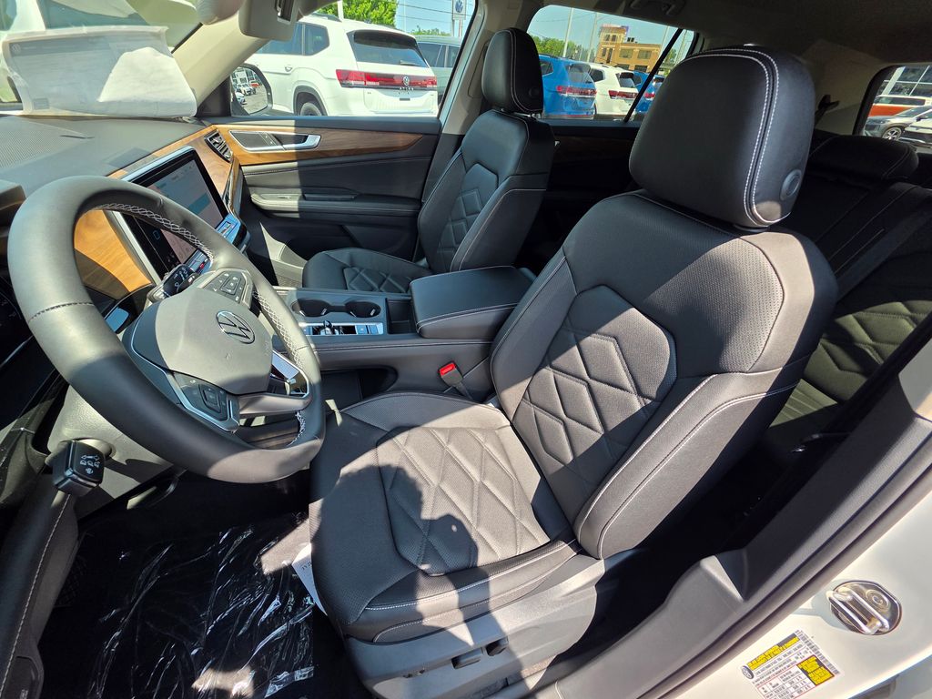 2026 Volkswagen Atlas 2.0T SE White/off-white at Sutliff Volkswagen