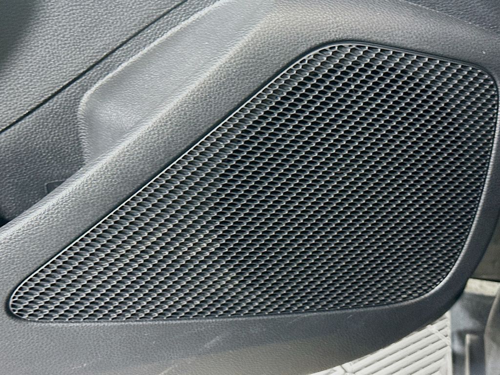 Thumbnail: 2025 Toyota Corolla - 19