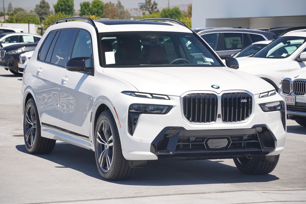 2025 BMW X7 M60i 3