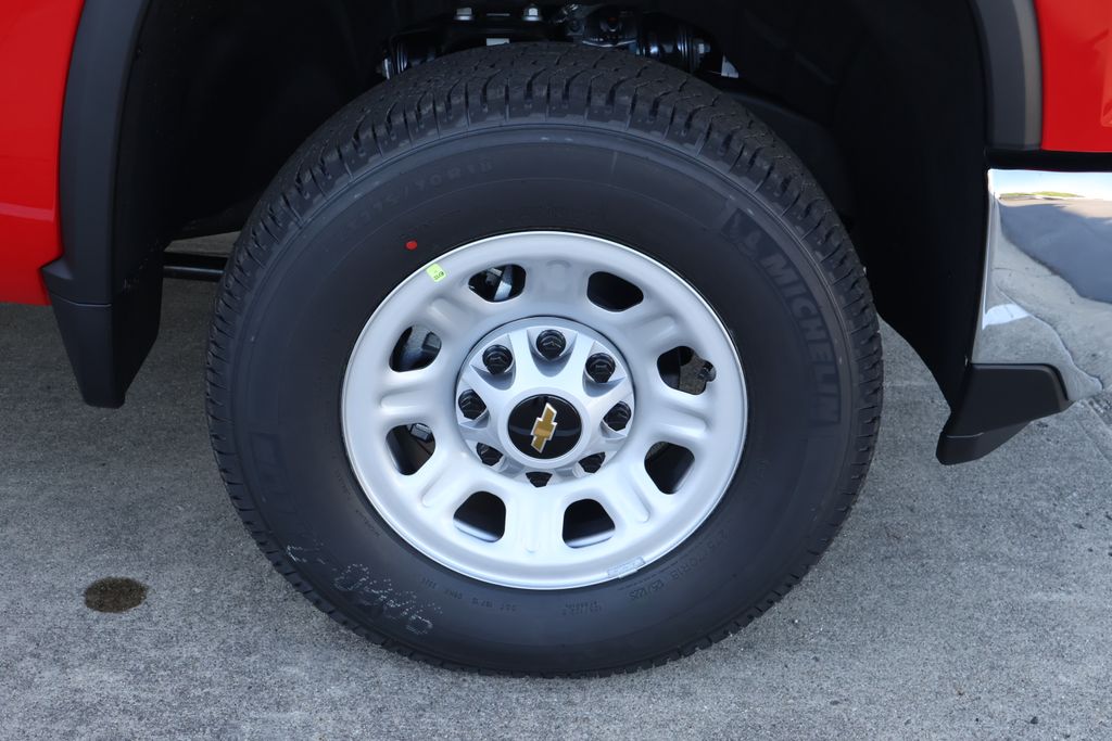 Thumbnail: 2026 Chevrolet Silverado 2500 - 5