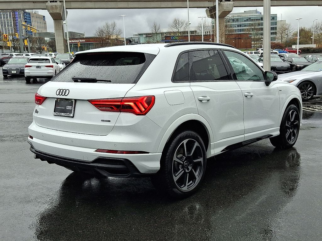 Thumbnail: 2025 Audi Q3 - 4