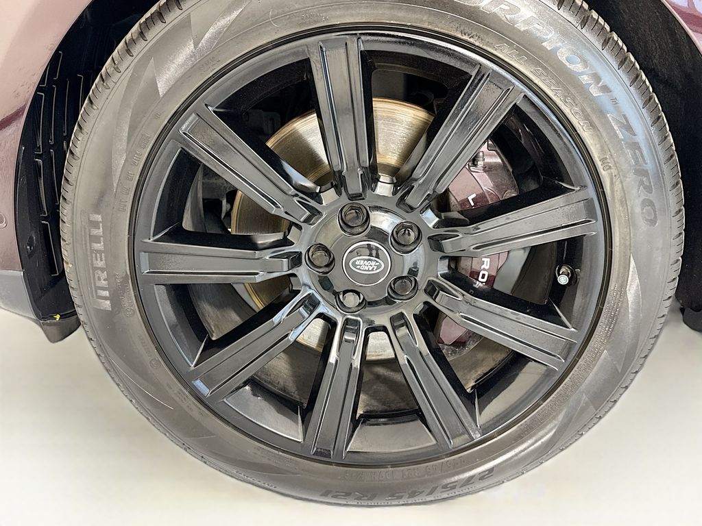 Thumbnail: 2020 Land Rover Range Rover - 31