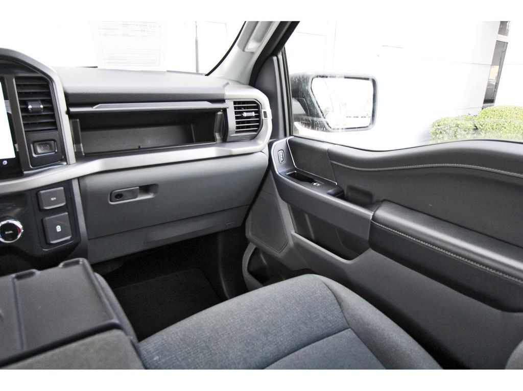 2025 Ford F-150 XLT - 9