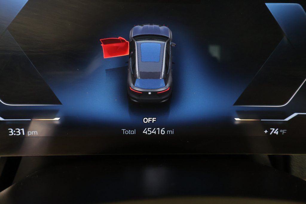 Thumbnail: 2023 BMW iX - 17