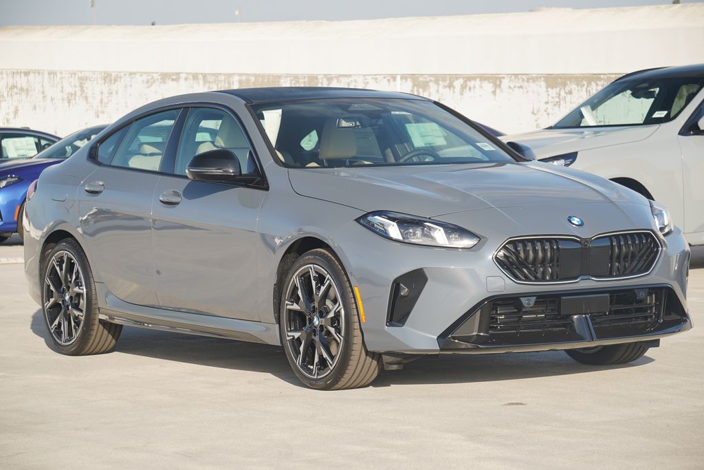 Thumbnail: 2026 BMW 2 Series - 3