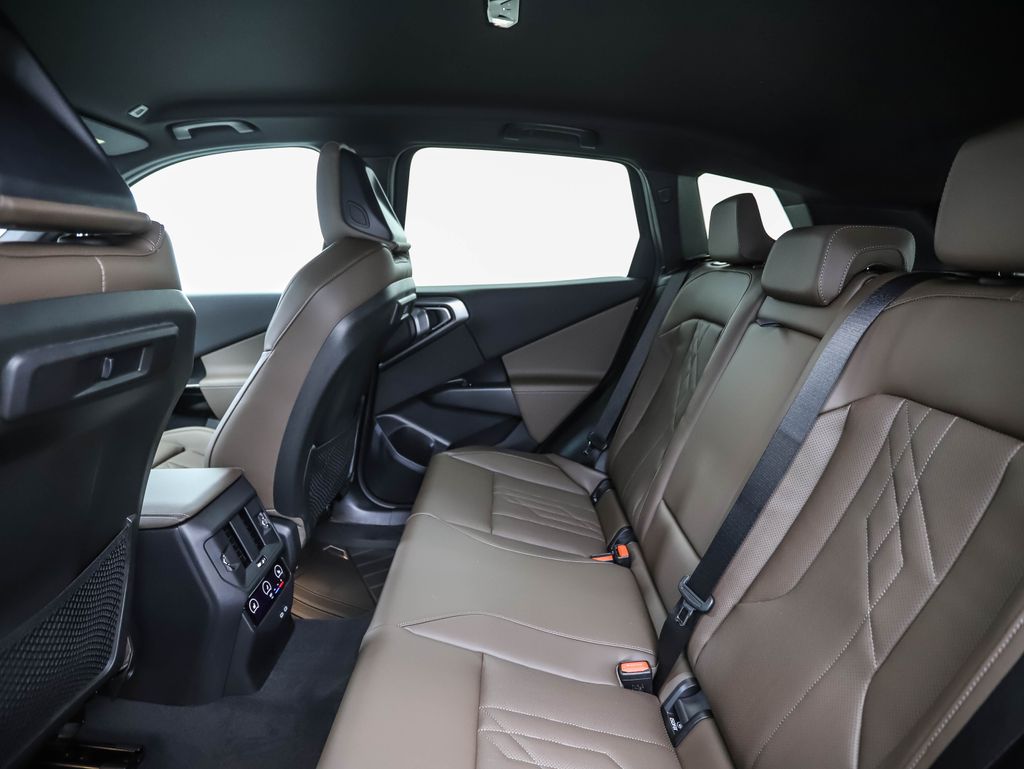 Thumbnail: 2026 BMW X3 - 23