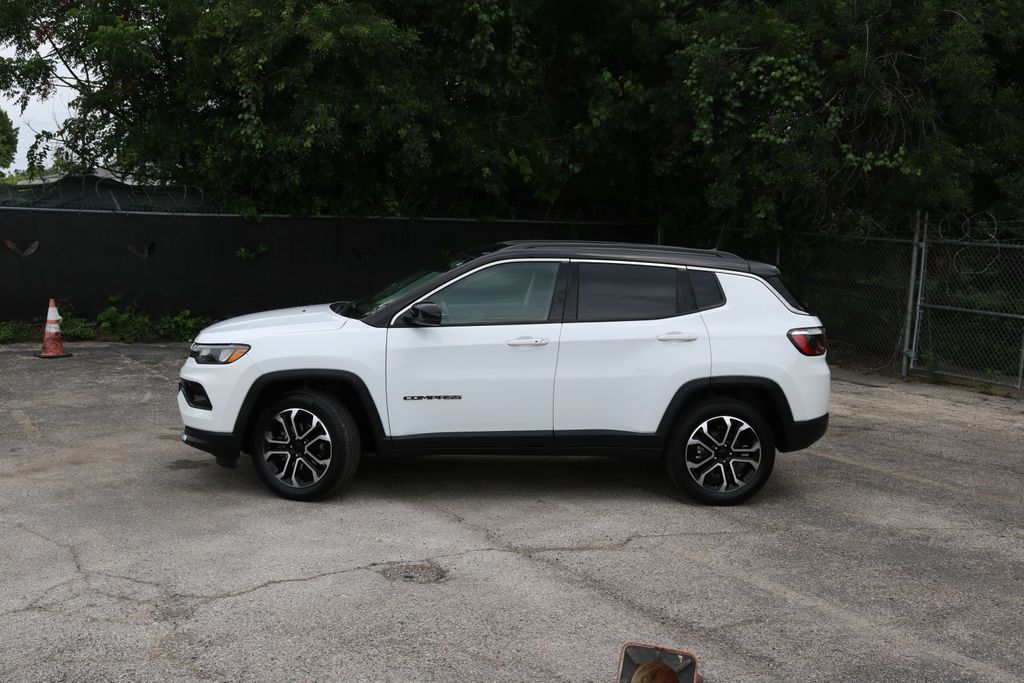 Used Car 2022 Jeep Compass  Limited For Sale Under $25,000 In Austin, Texas