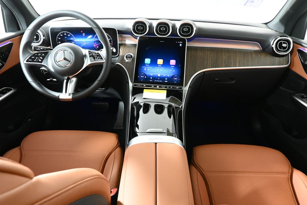 2025 Mercedes-Benz GLC 300 4